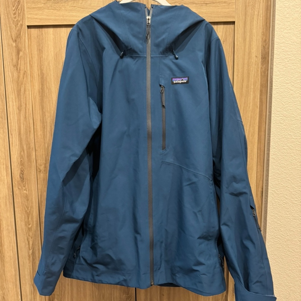 Patagonia Men’s Powder Town Jacket